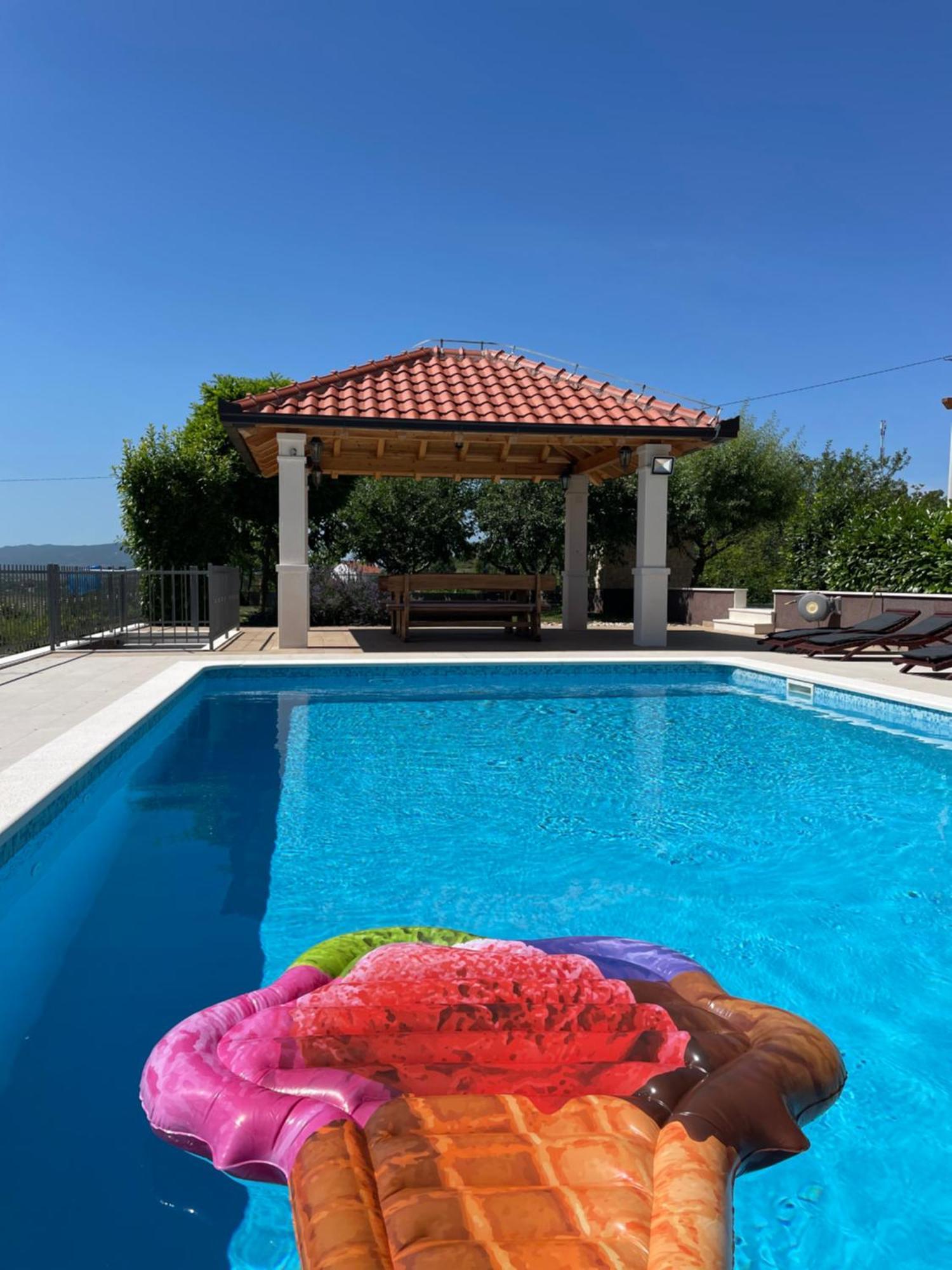 Villa Duje Trilj Luaran gambar
